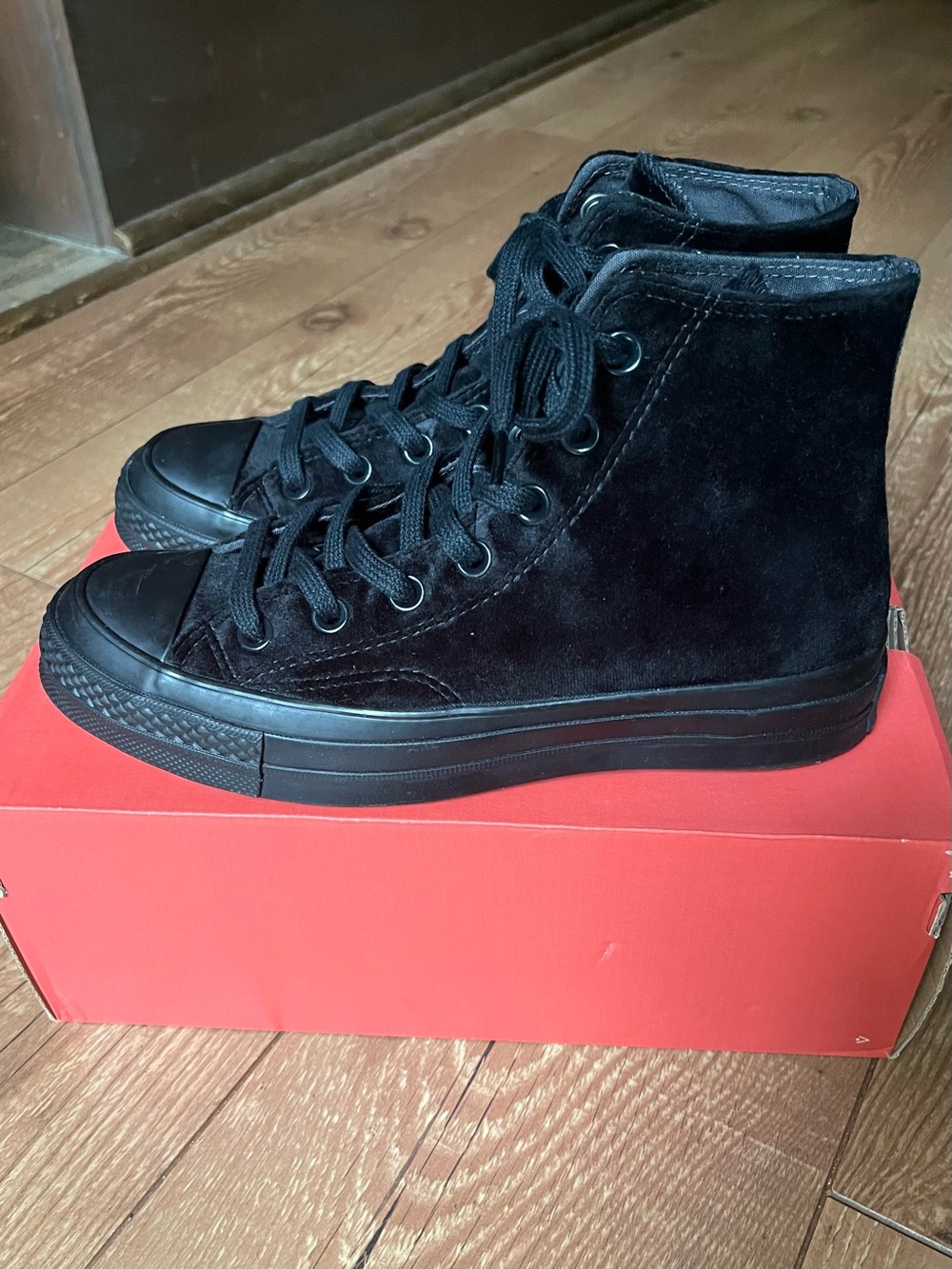 Velvet Converse 70 Hi All Black Women’s 7.5